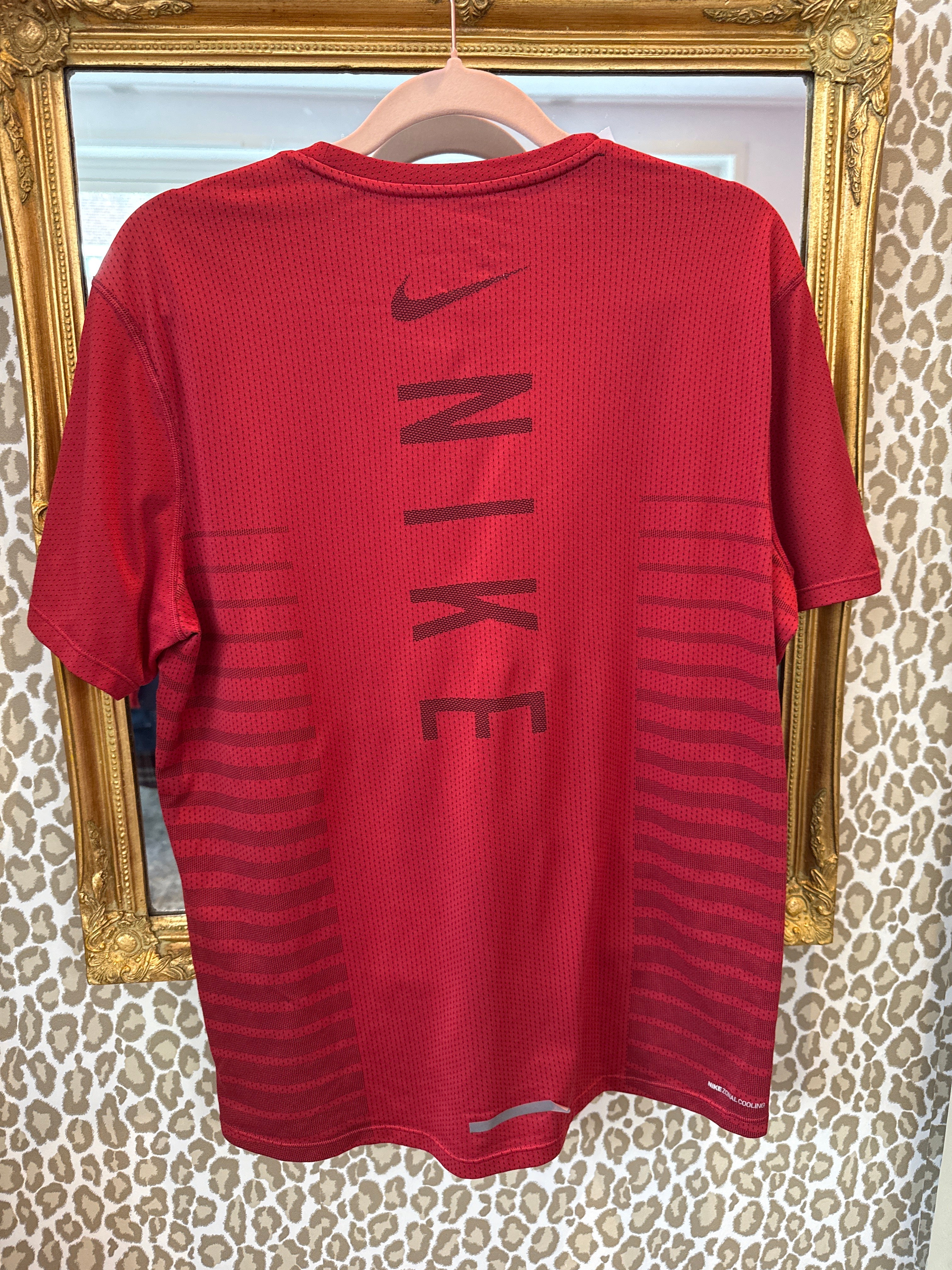 Nike hardloop t-shirt maat M