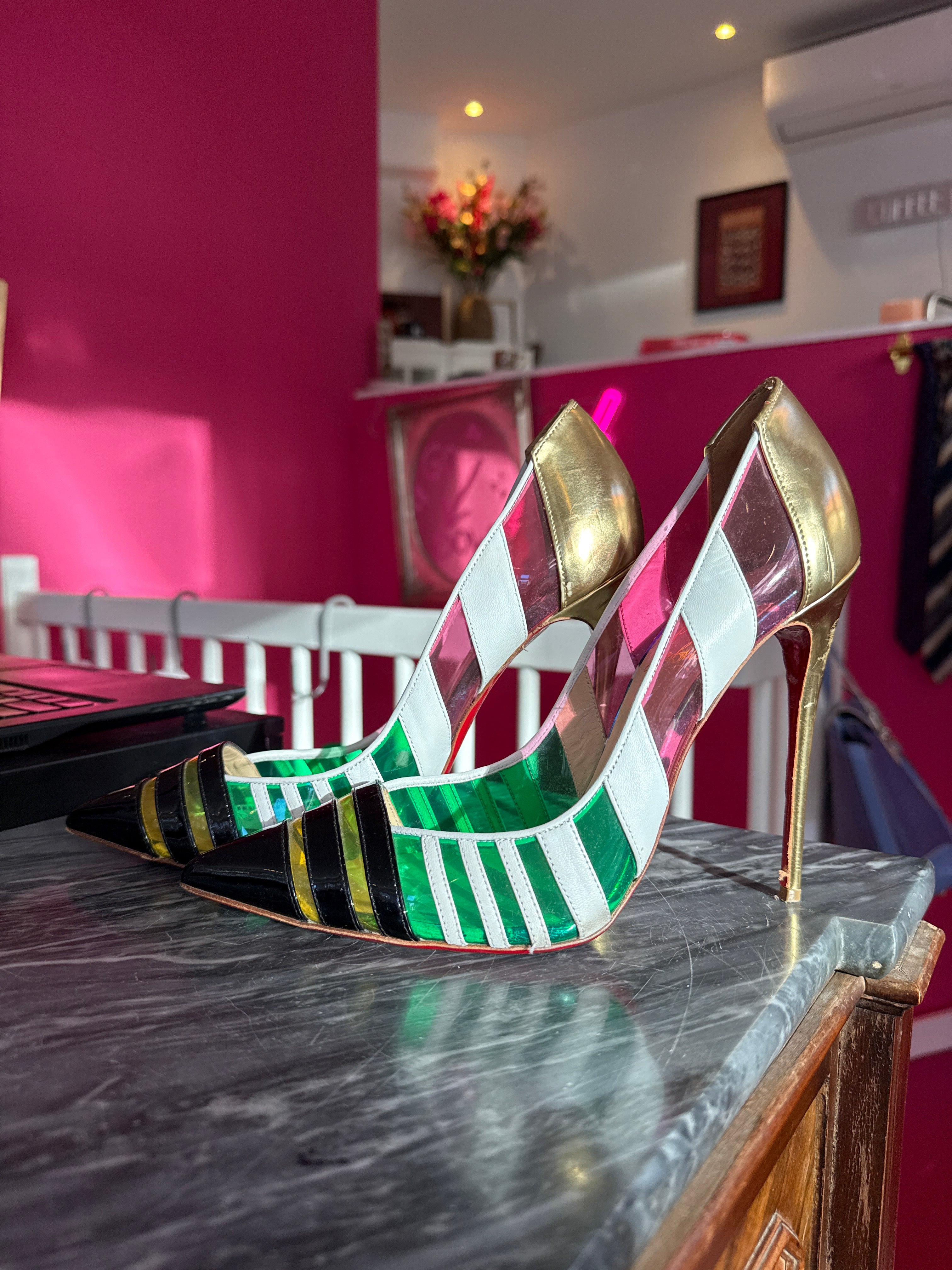 Christian Louboutin maat 40,5