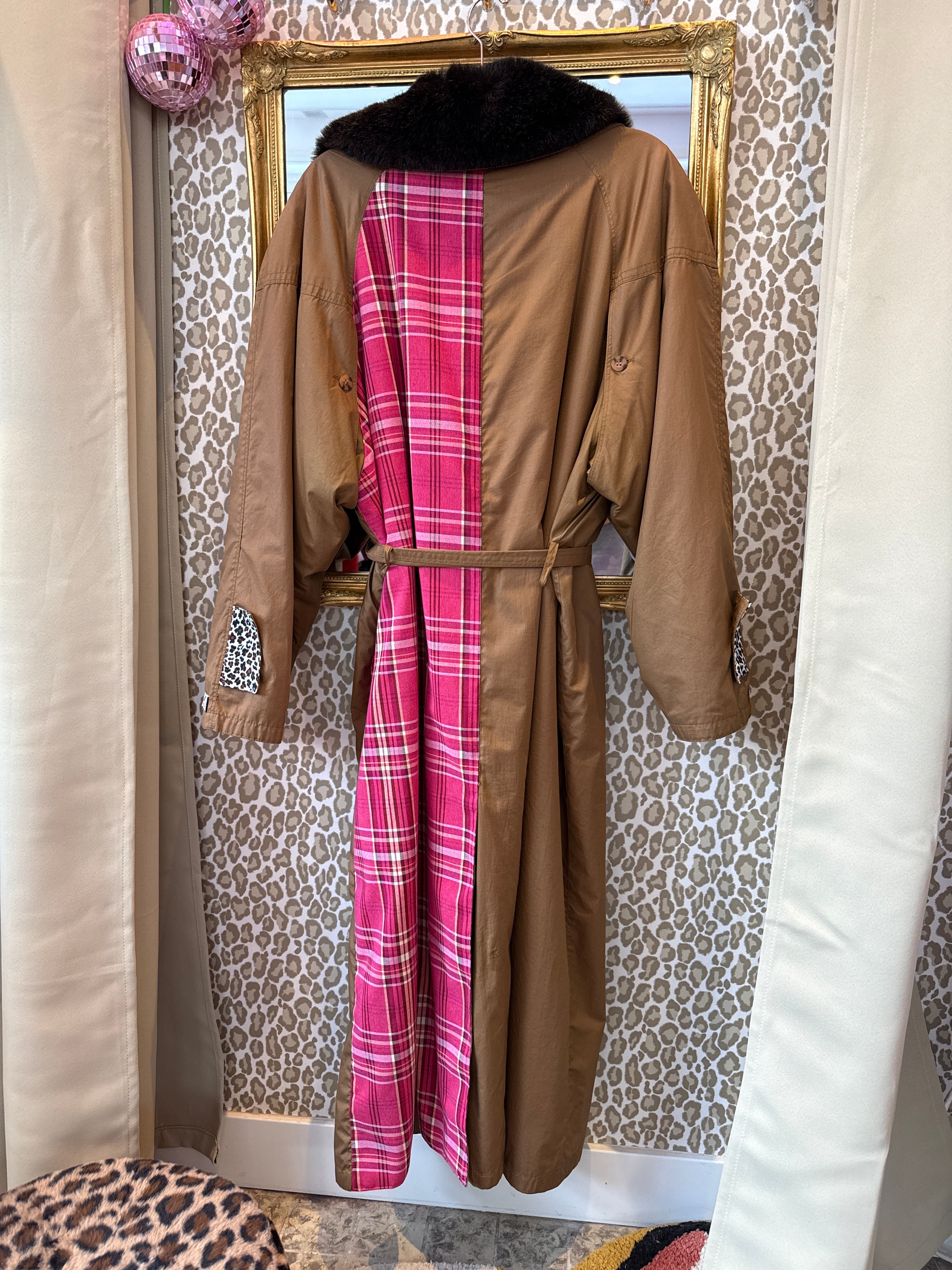 Upcycled Trenchcoat maat L/XL