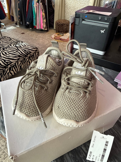 Adidas sneakers maat 19