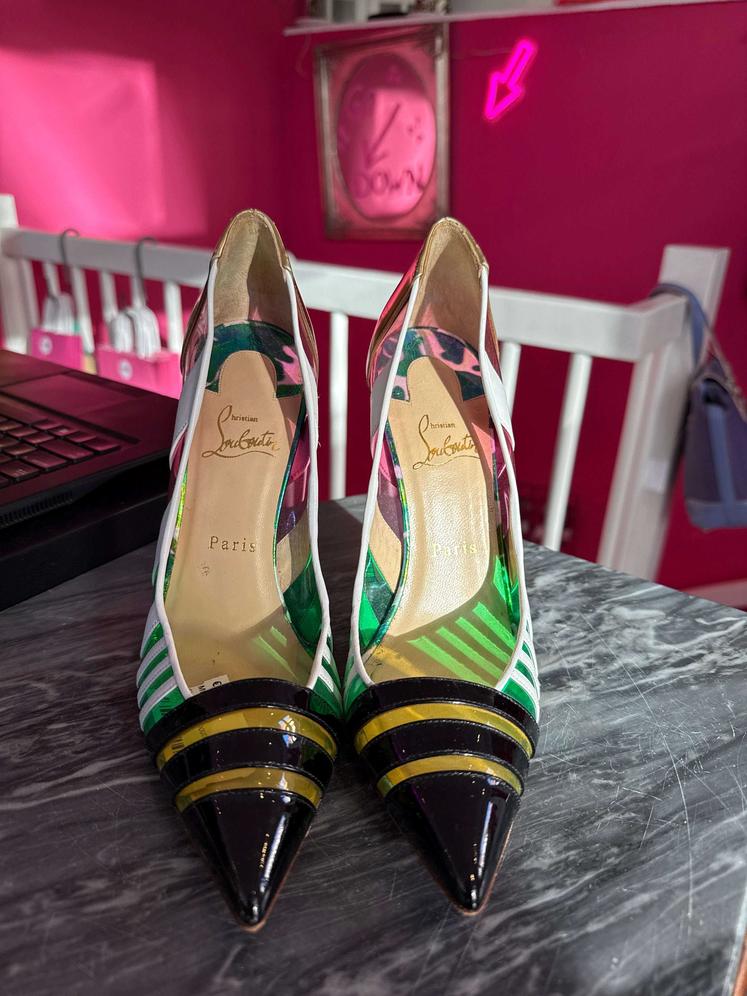 Christian Louboutin maat 40,5