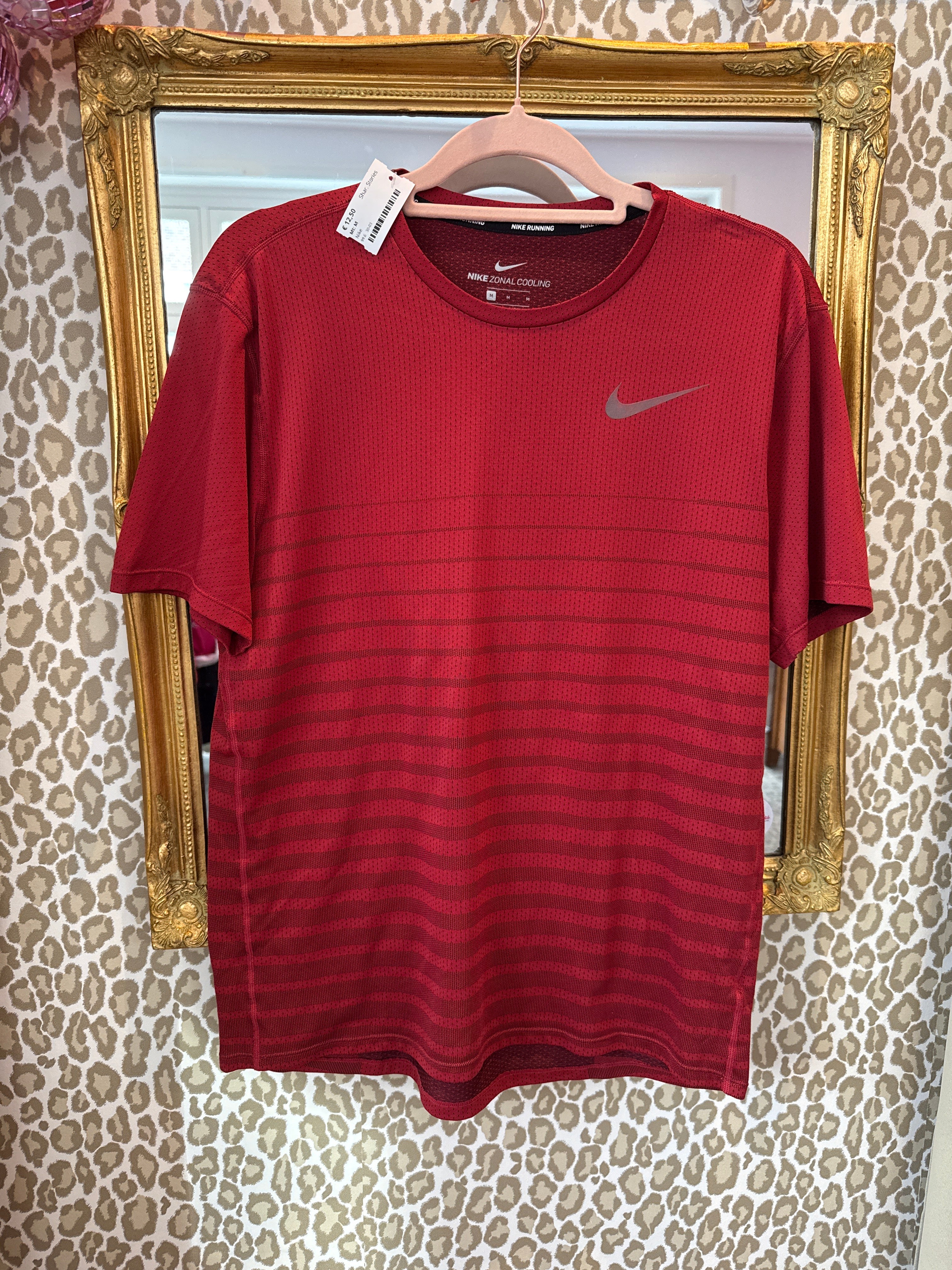 Nike hardloop t-shirt maat M