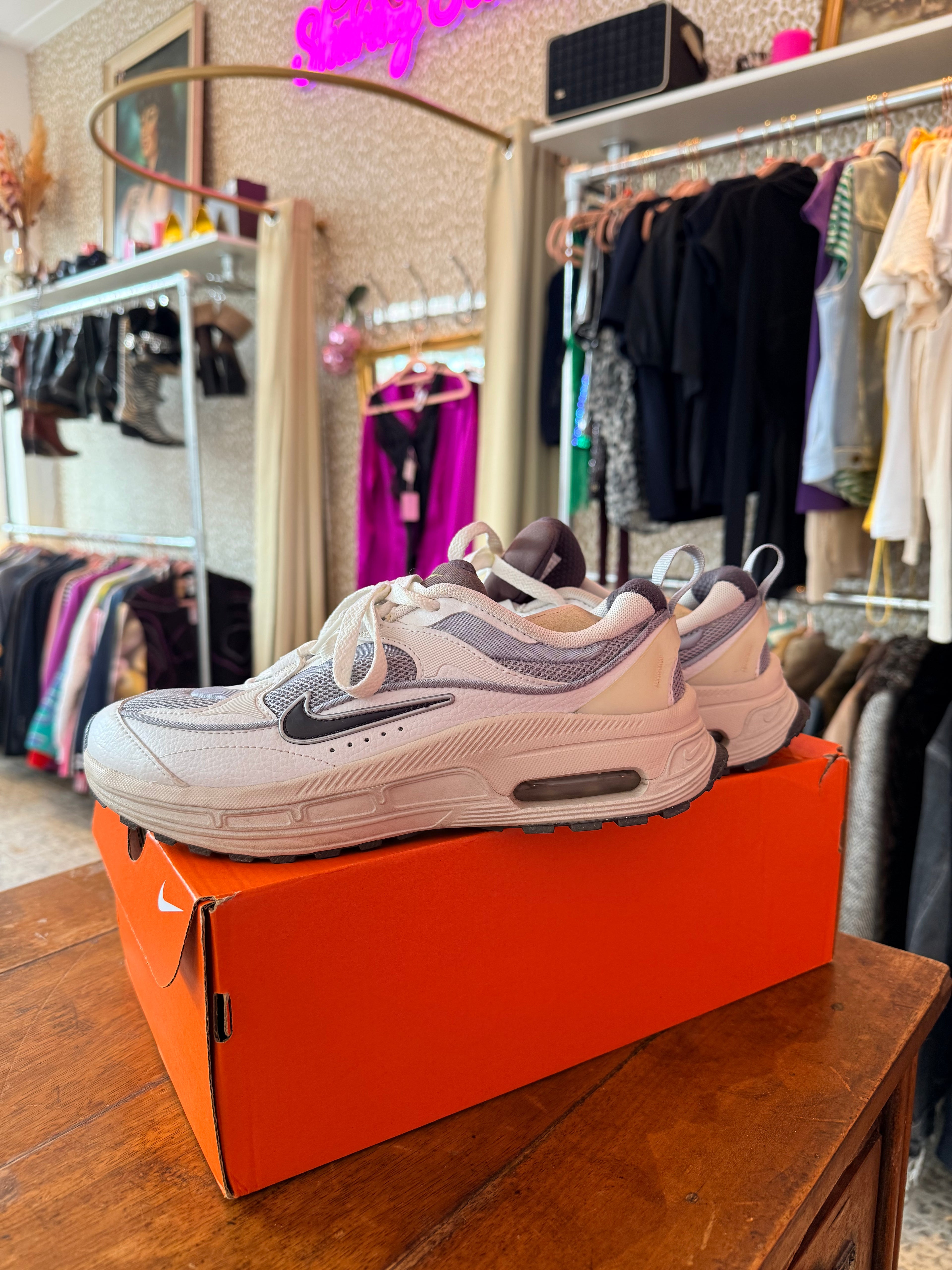 Nike sneakers maat M